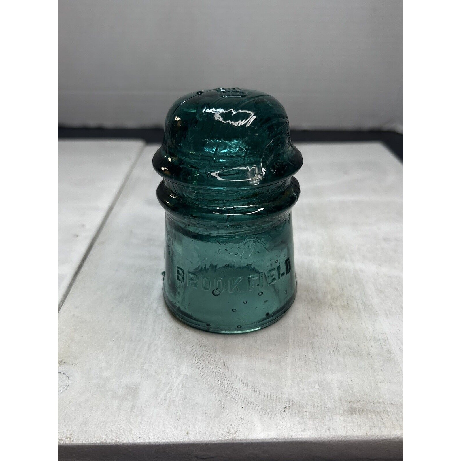Vintage BROOKFIELD Glass Insulator 41 Embossed on the Top Aqua Green 3 1/2