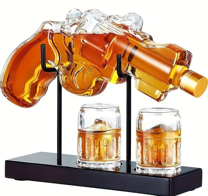 !!!!A Perfect Gift to Impress Everyone, Lovely Whiskey Decanter!!
