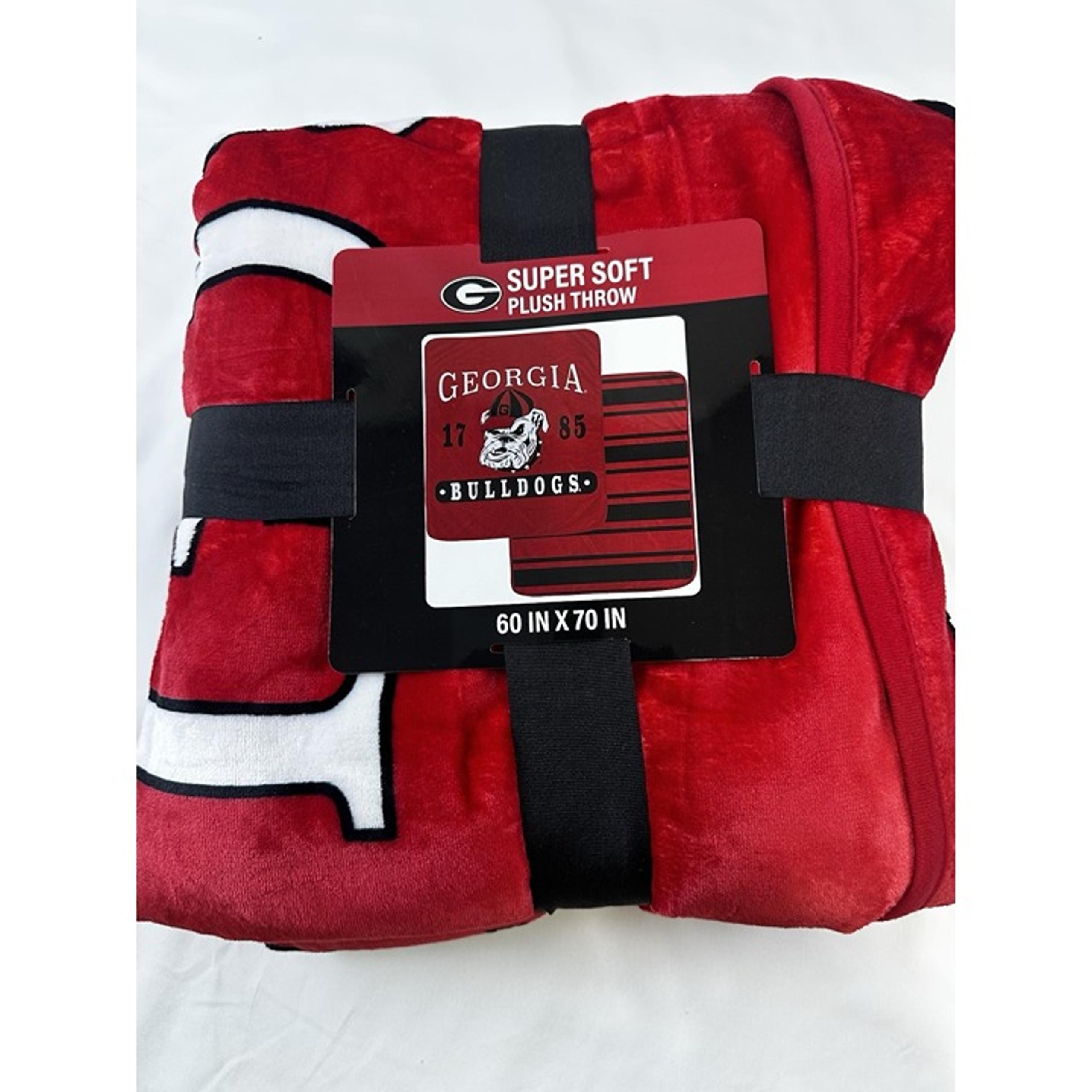 Pegasus Sports Georgia Bulldogs College Plush Throw Blanket, 60" x 70" New