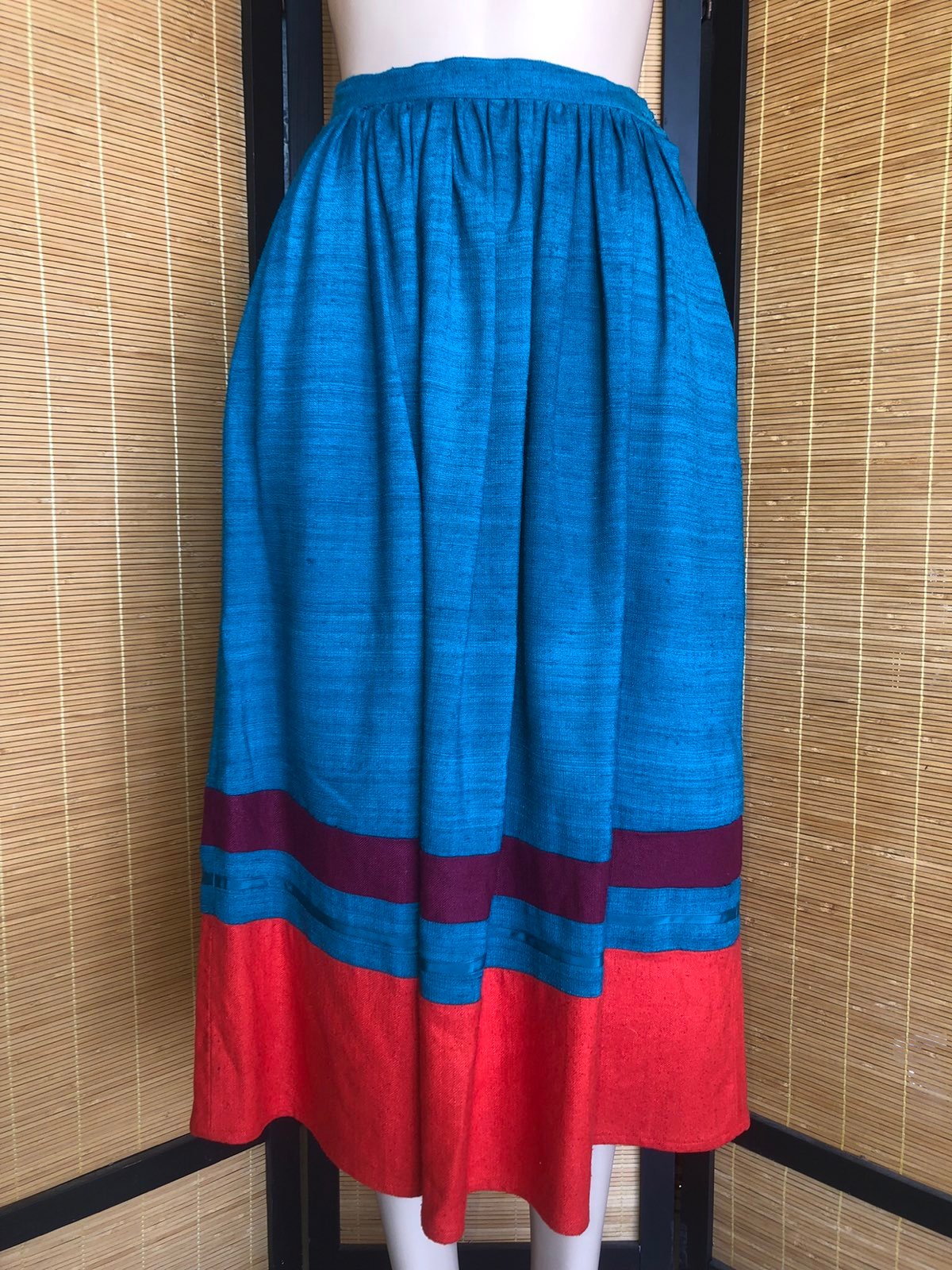 Vintage CAROLE LITTLE St-Tropez West 100% Silk Full Skirt Turquoise Red Hem Sm