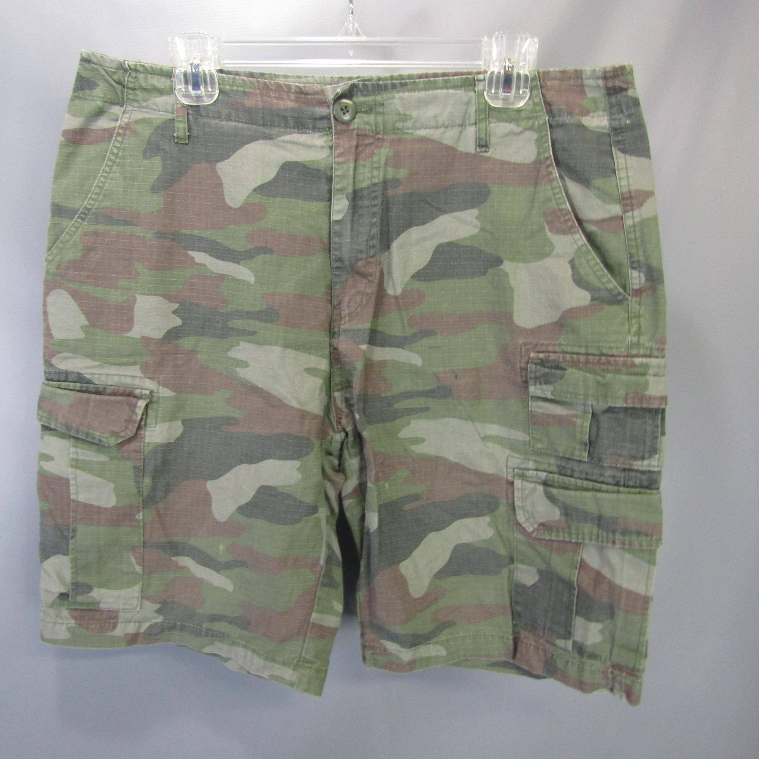 Plugg Camo Cargo Shorts Casual Outdoor Utility Men's Size 33 Ripstop