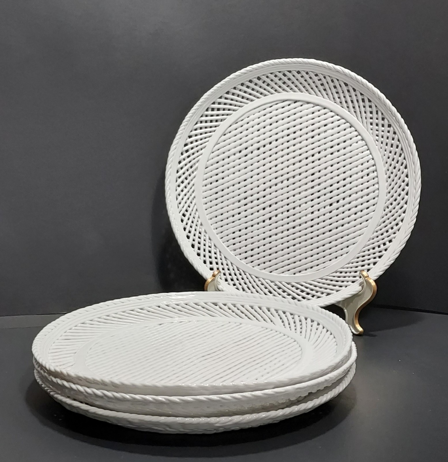 Set of 4 White Porcelain Lattice Weave Plates