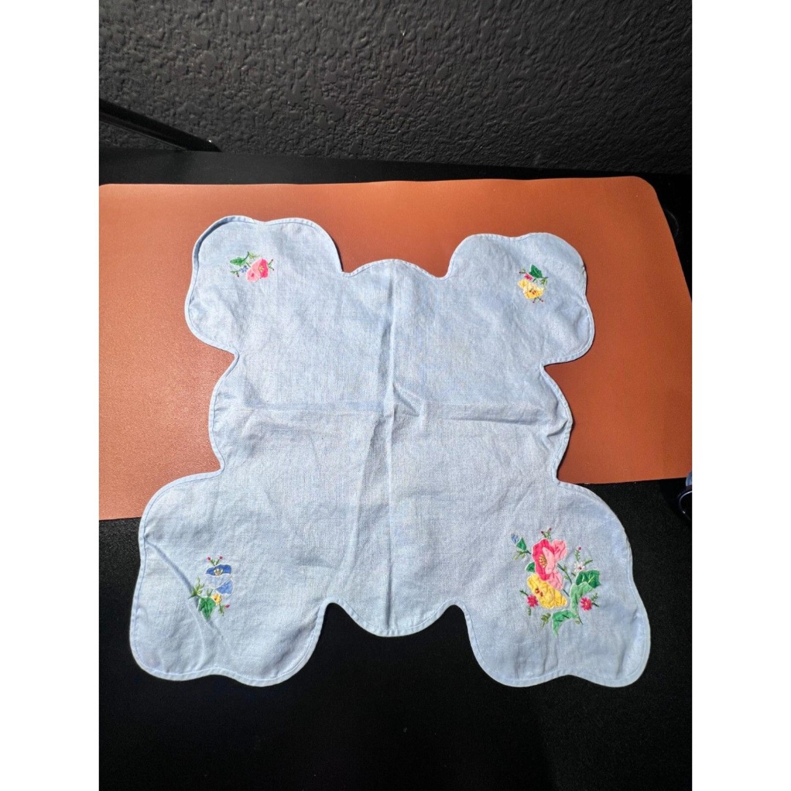 Vintage Linen Light Blue Embroidered 16"x16" Floral Scalloped Bread Basket Liner