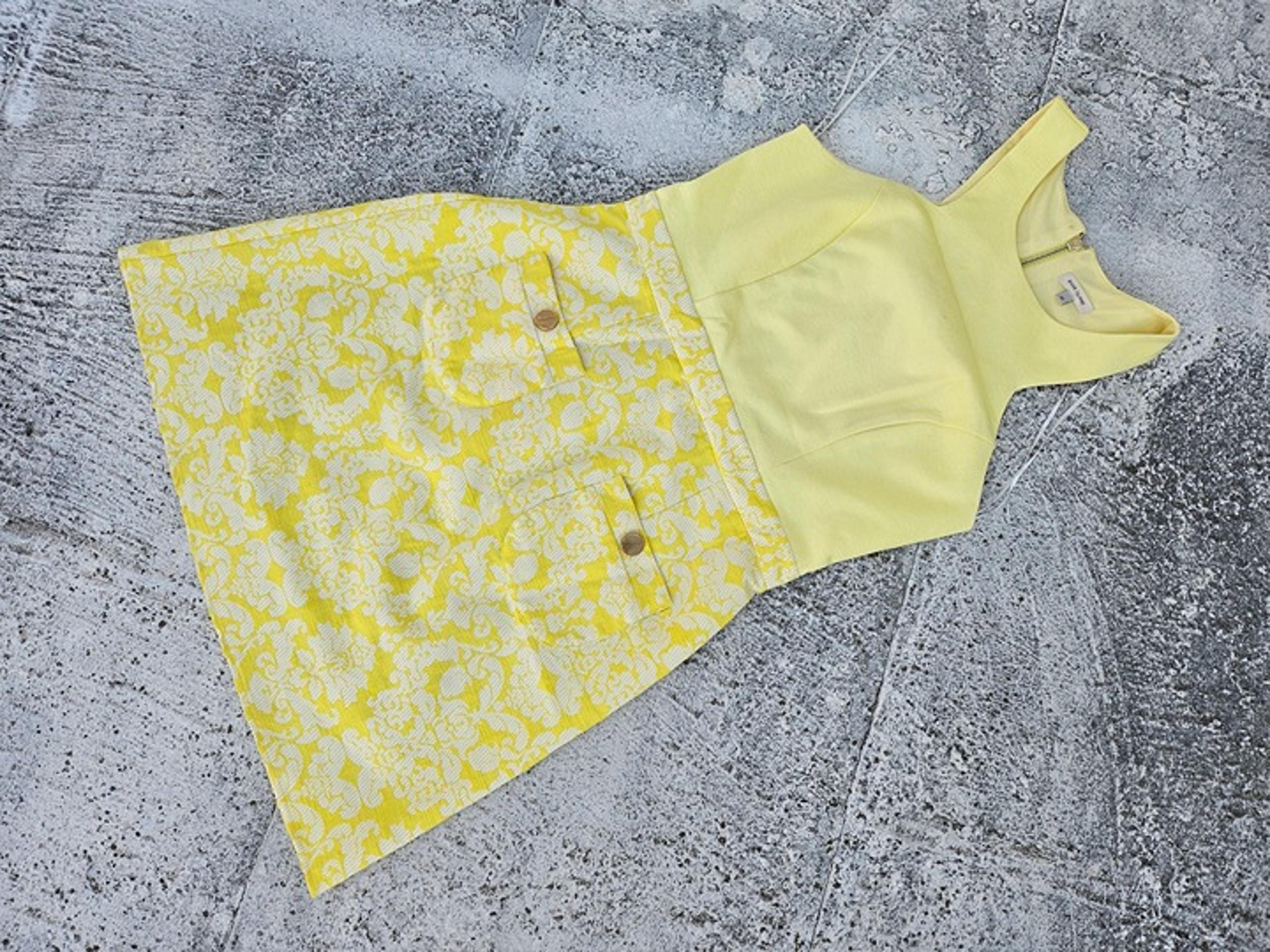 River Island Women Dress Front Pocket Sleeve Less Yellow Knee Length Size 10