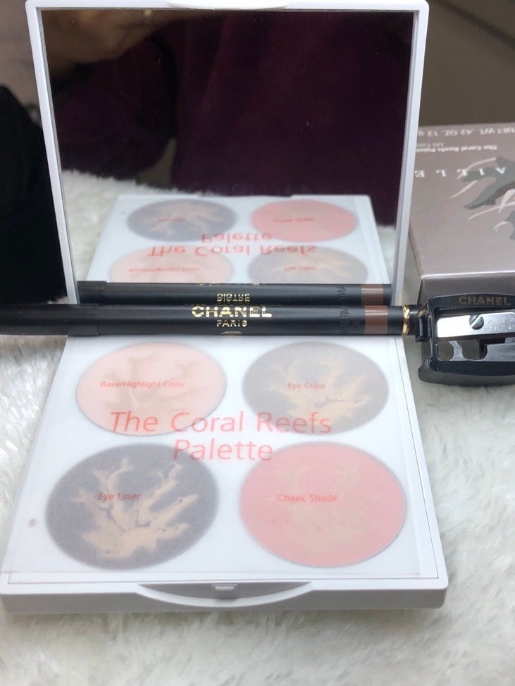 New bundle chantecaille the coral reefs palette end pencil Chanel and sharpener