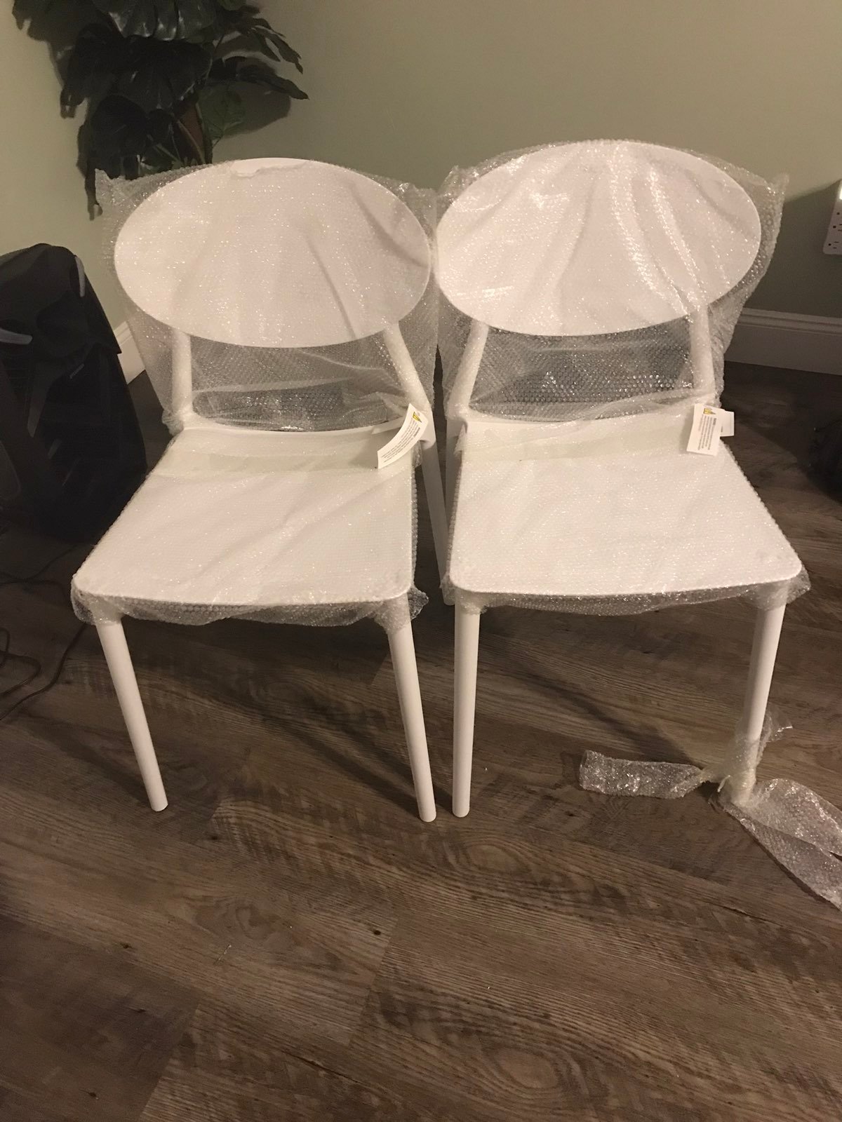 Eurostyle Leslie White Stacking Side Chair - Set of 2