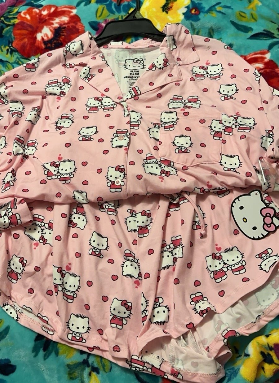 Hello kitty valentines pajamas