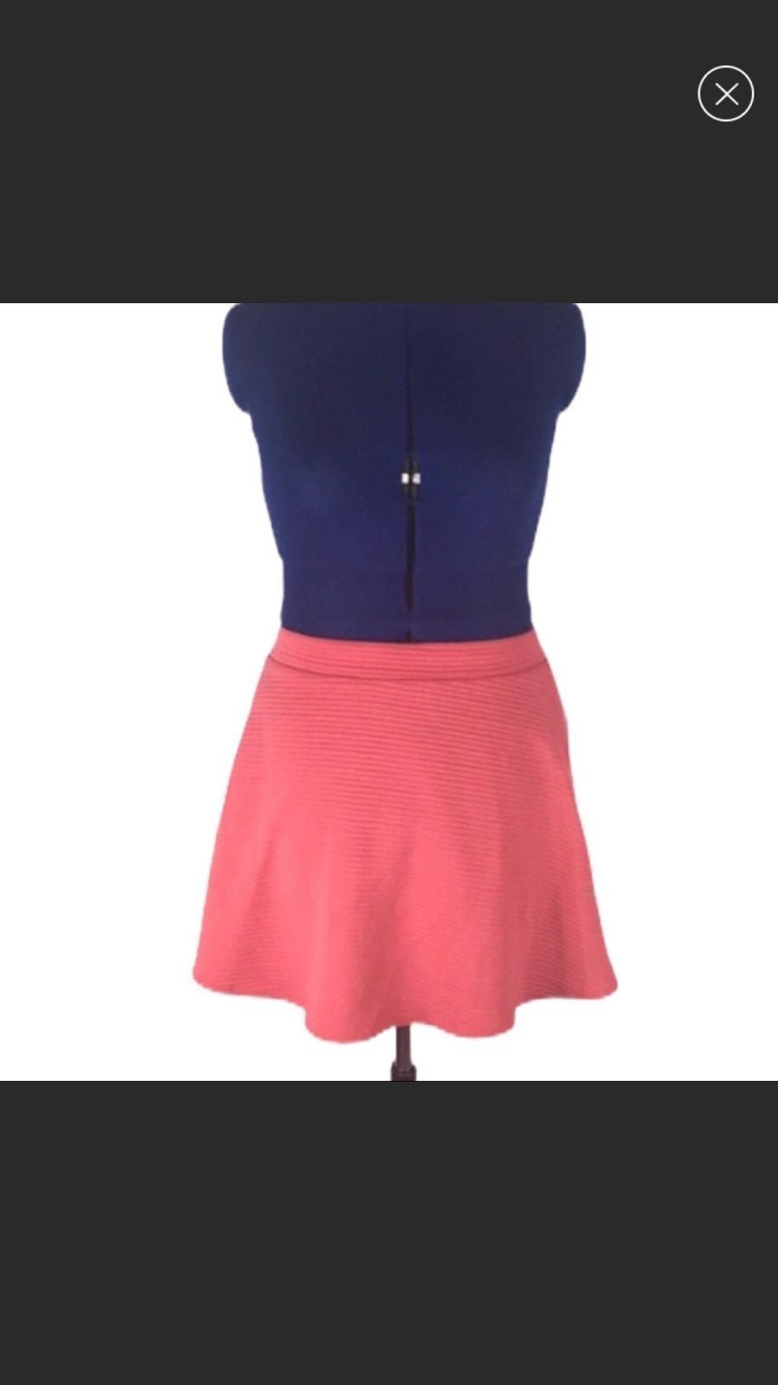 Joe B. XL (juniors) coral skater skirt