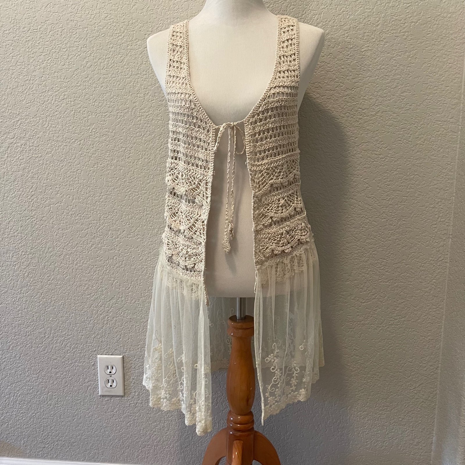 Long Knitted Vest with Lace