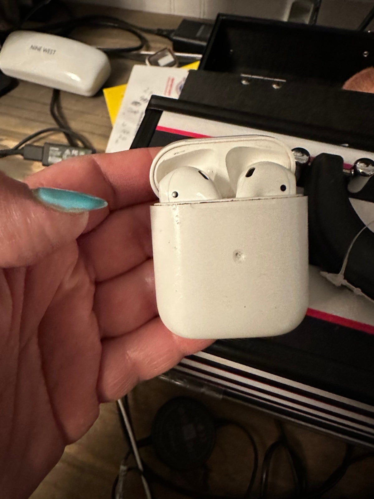 AirPods