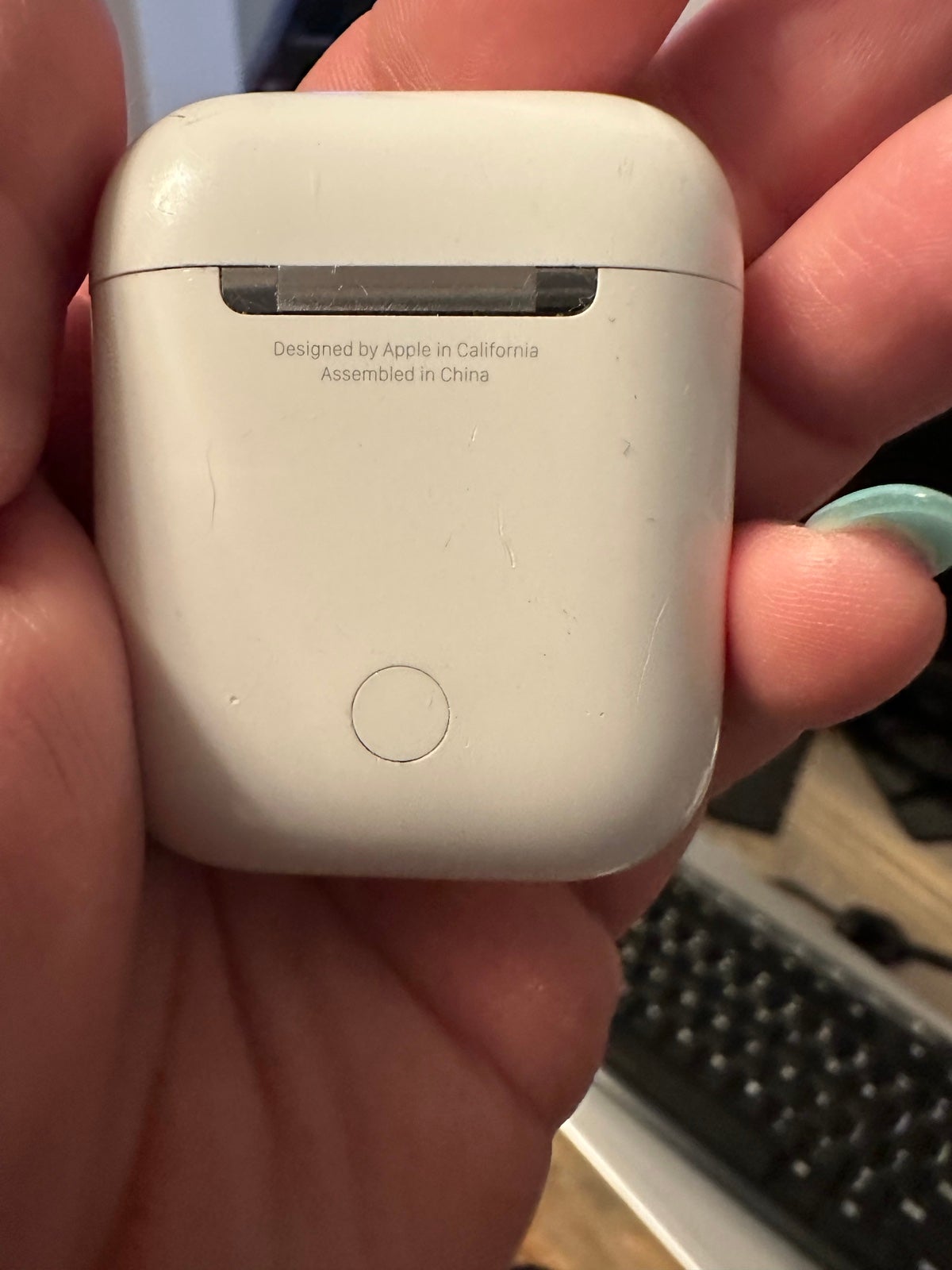 AirPods - detail