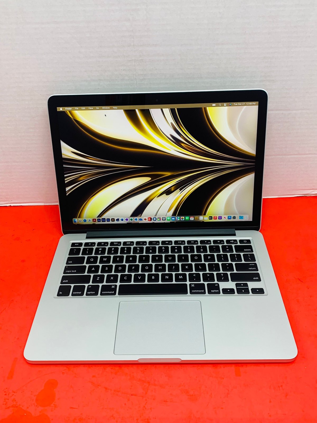 Apple MacBook Pro Retina 13.3” 2015 2.7GHz i5 8GB RAM 256GB SSD MacOS Ventura