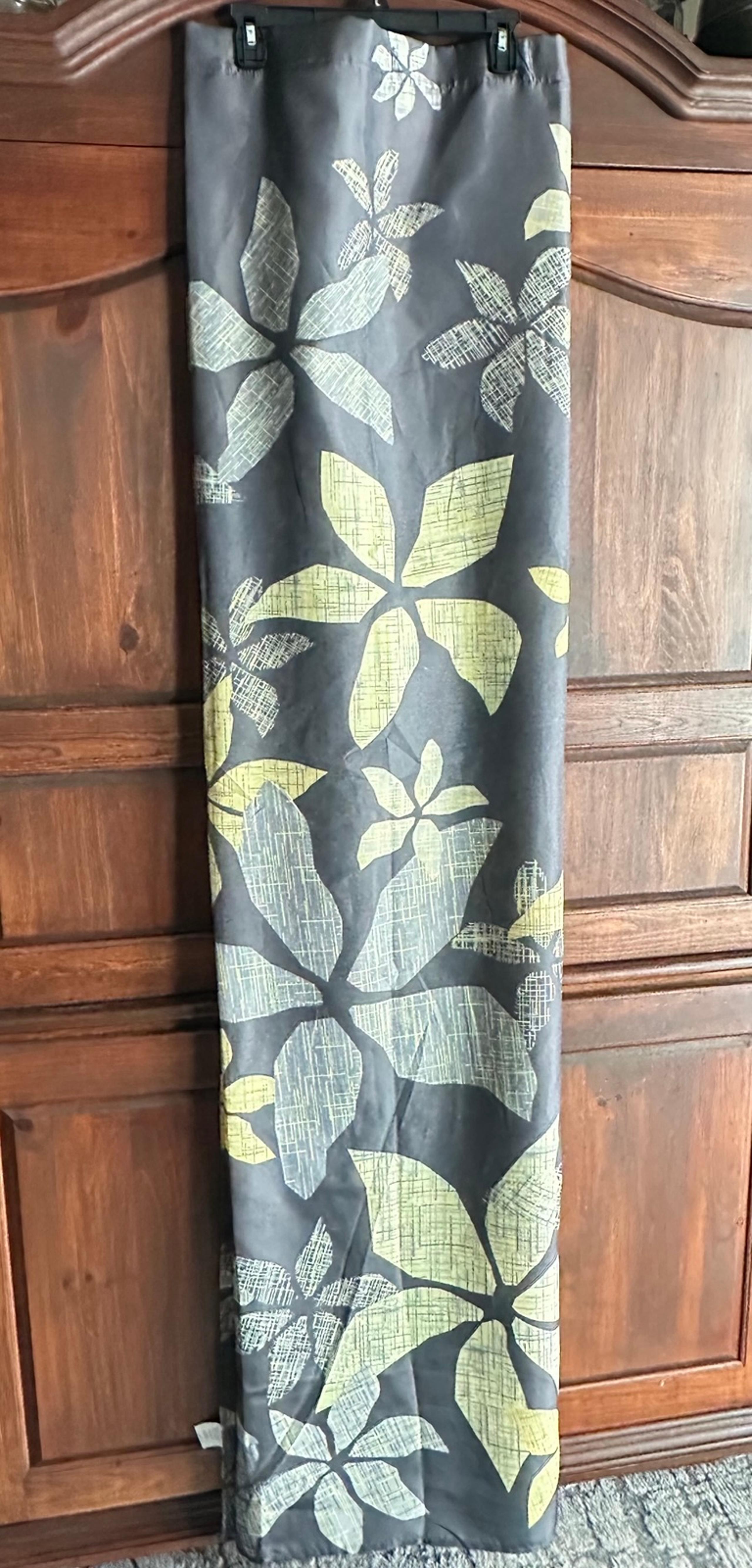 Gray  & Yellow Abstract Floral Shower Curtain 72x72 EUC