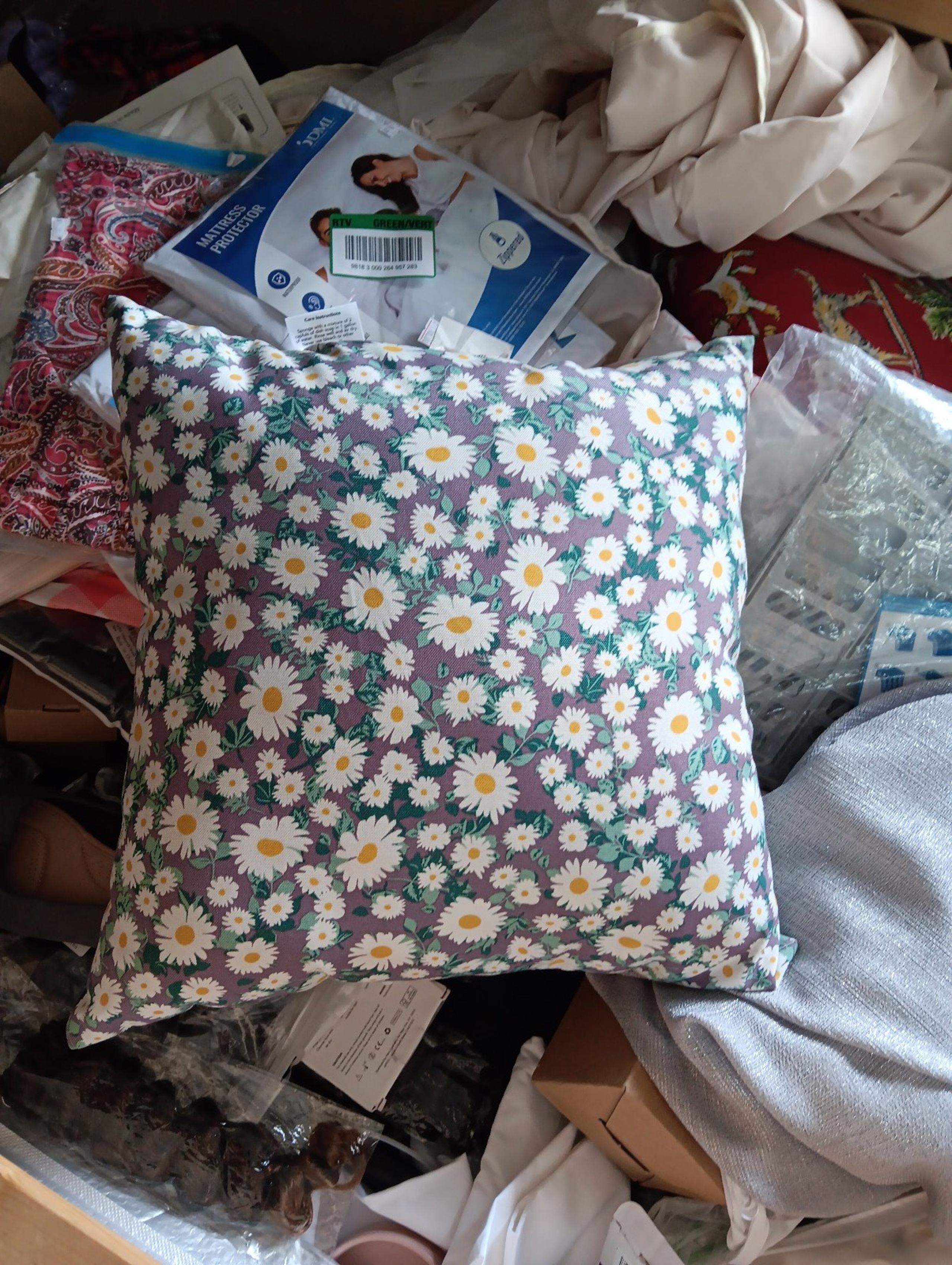 Flower pillow