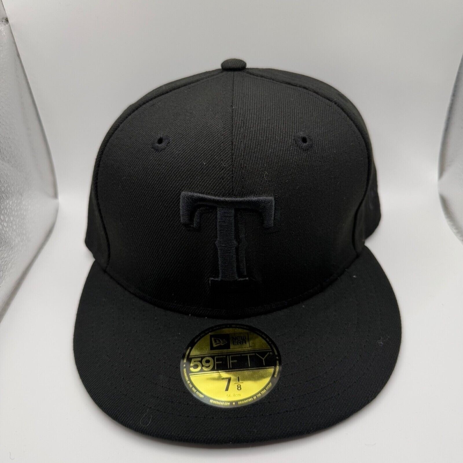 New Era 59Fifty Texas Rangers Rare Black Color Pack Fitted Hat Size 7 1/8 New
