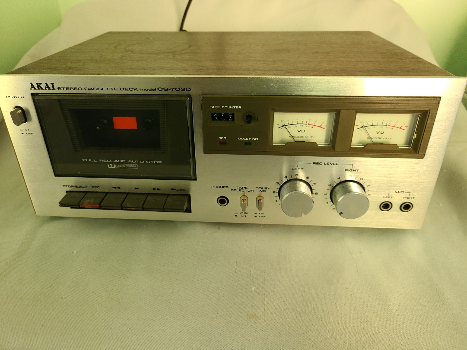 Akqi Stereo Cassette Deck CS-703D * powers on and functions no way to test fully