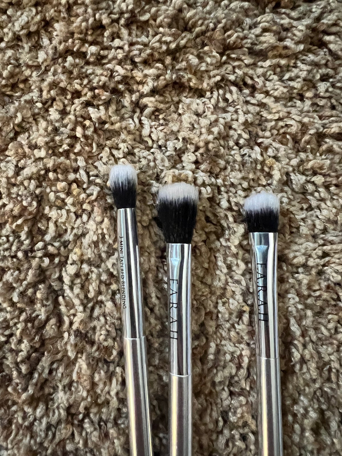 NWOT FARAH makeup brushes.