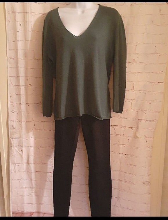THEORY Adrianna Olive Feather-weight Cashmere Oversized Sweater sz.S MSRP 335