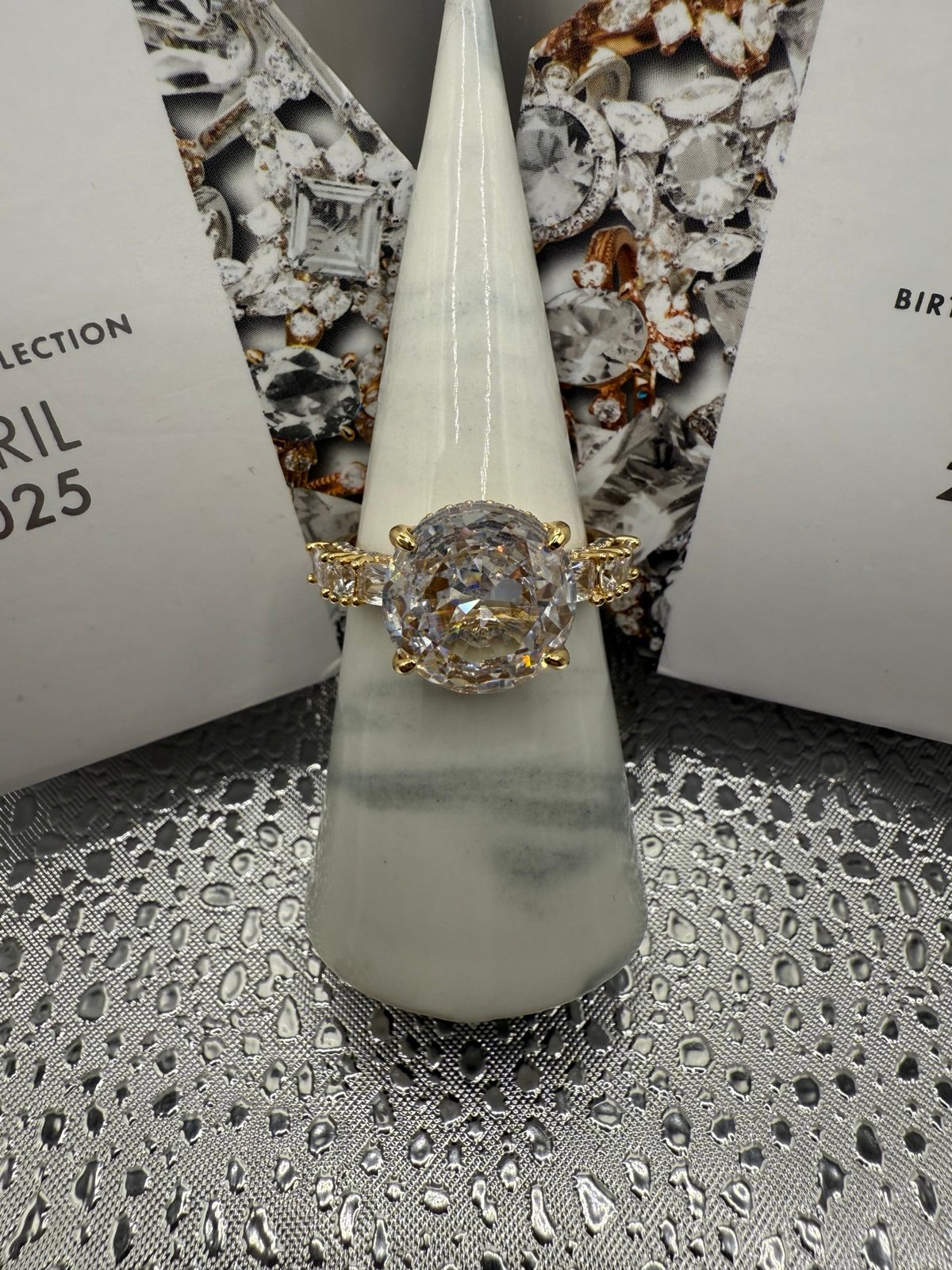 Bomb Party/BP/April 2025 Ring/Keep Loving Me/Size 10/Gold