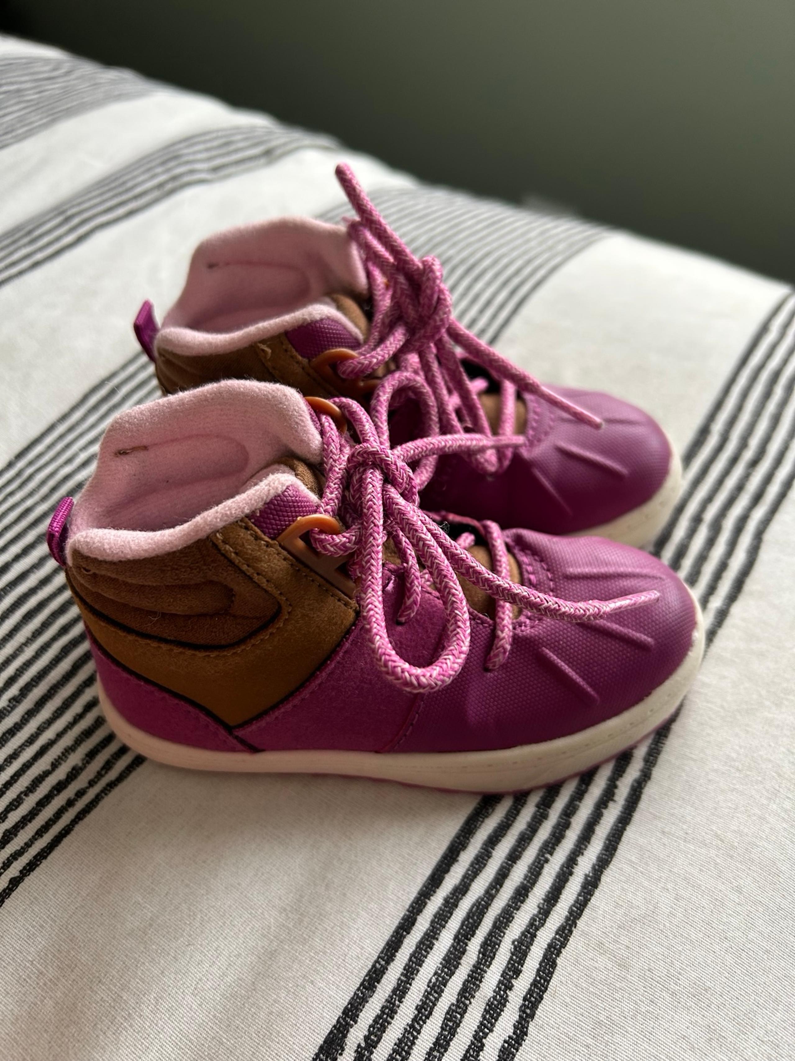Oshkosh Toddler Winter Duck Boots