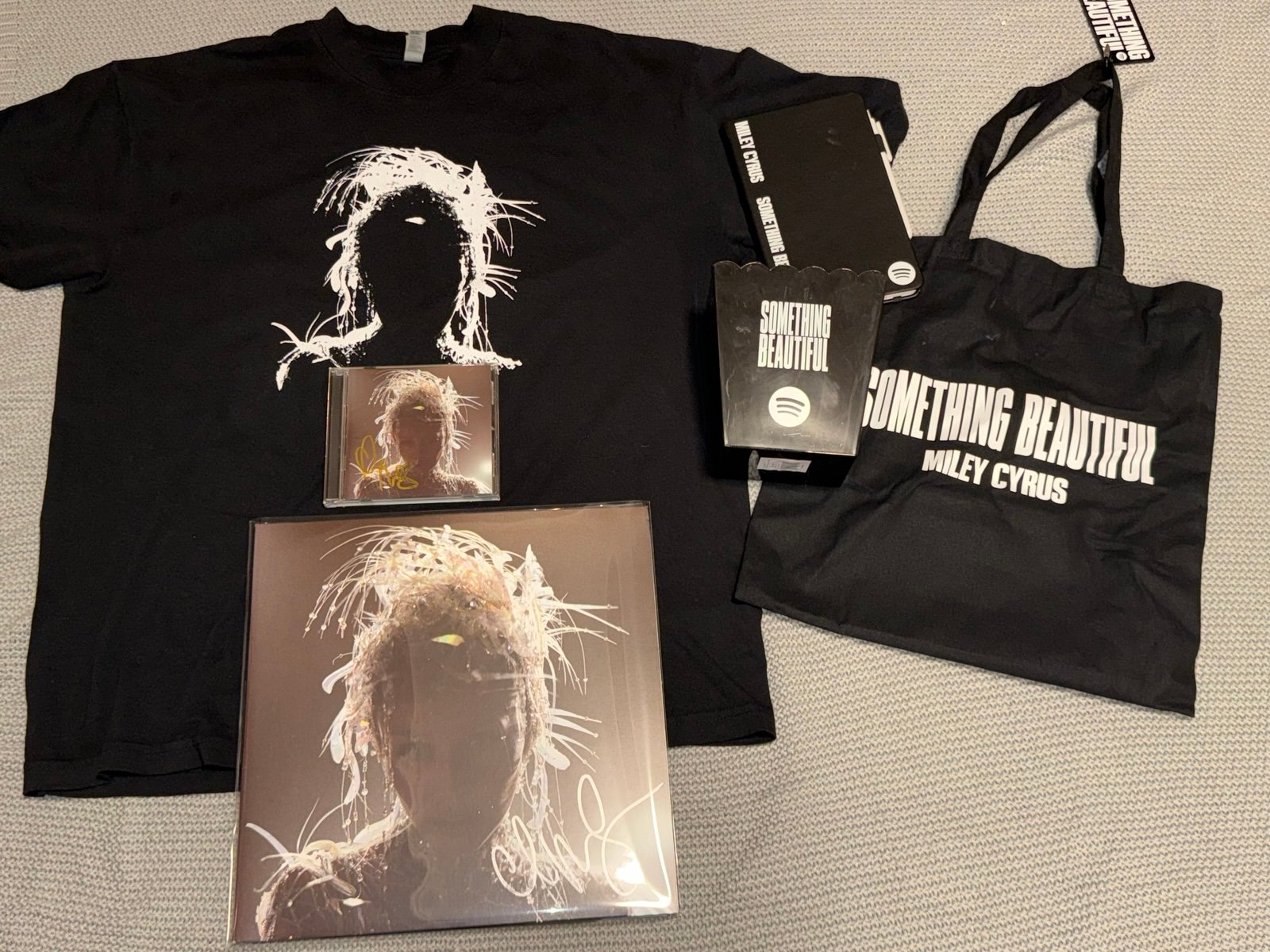 Miley Cyrus Something Beautiful Bundle Cd Vinyl Autographed Signed