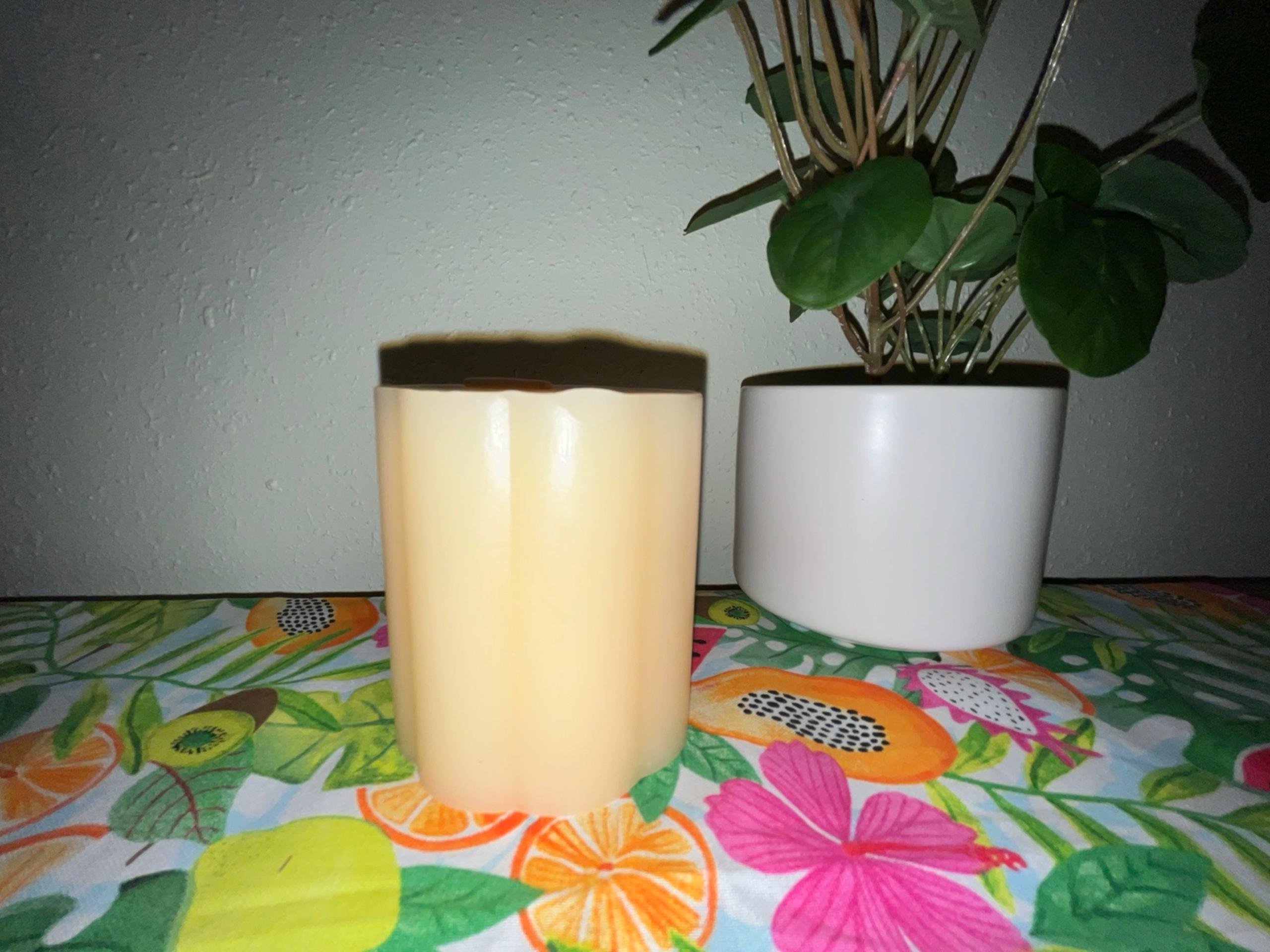 PARTYLITE FRONT PORCH LEMONADE CREAM PILLAR CANDLE SUMMER FRUITY