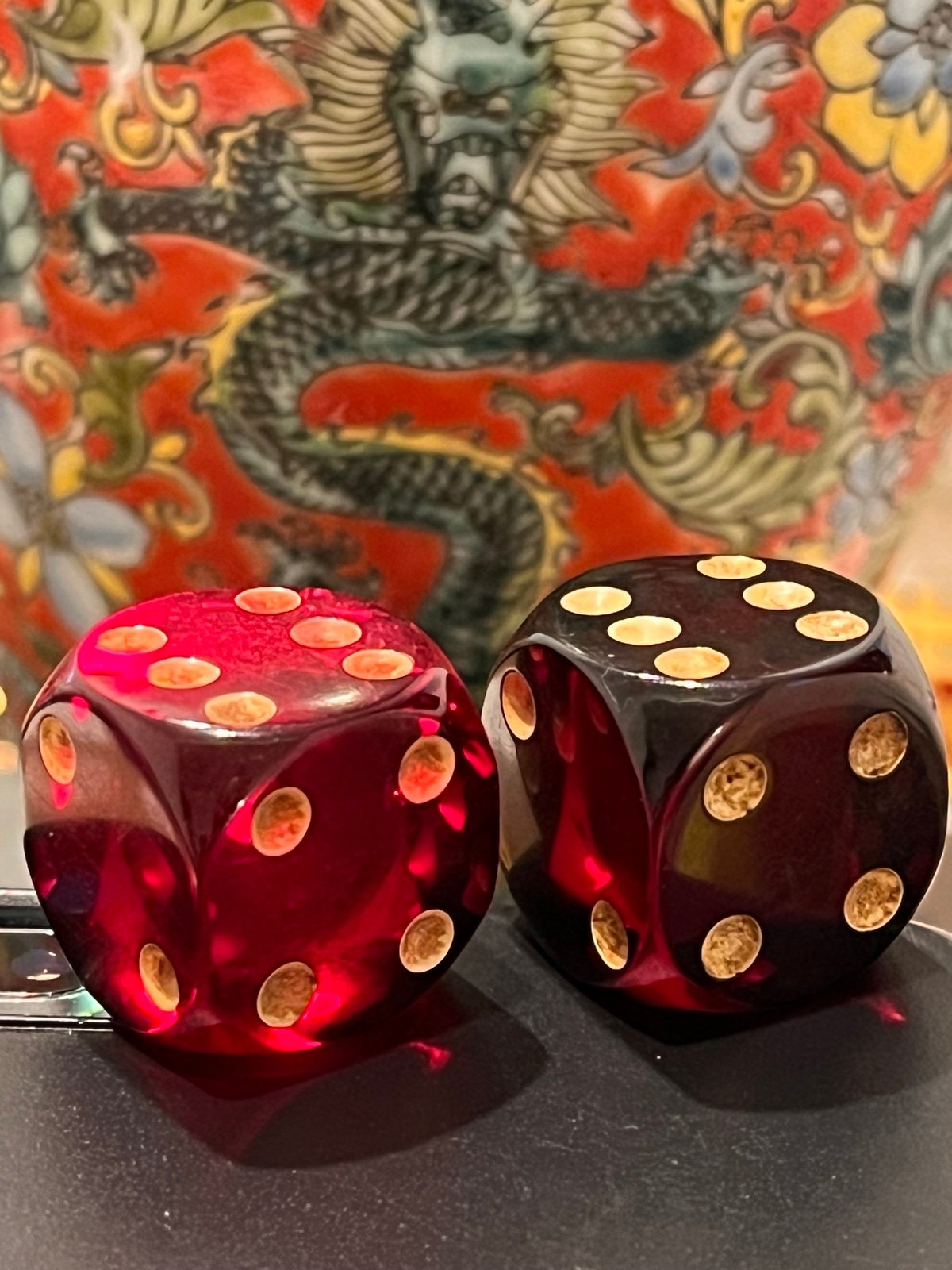 Art deco black cherry faturan bakelite rounded dice pair 091124fBFZFF