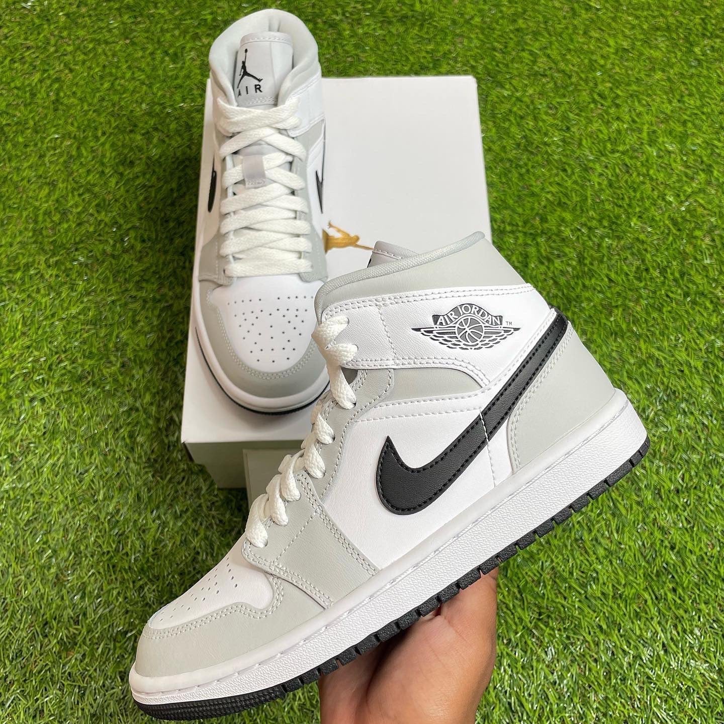 大人気!!!!! NIKE ★ (W) Jordan 1 Mid Grey Fog ★ 22~29cm Air Jordan 1 Mid 'Grey Fog'