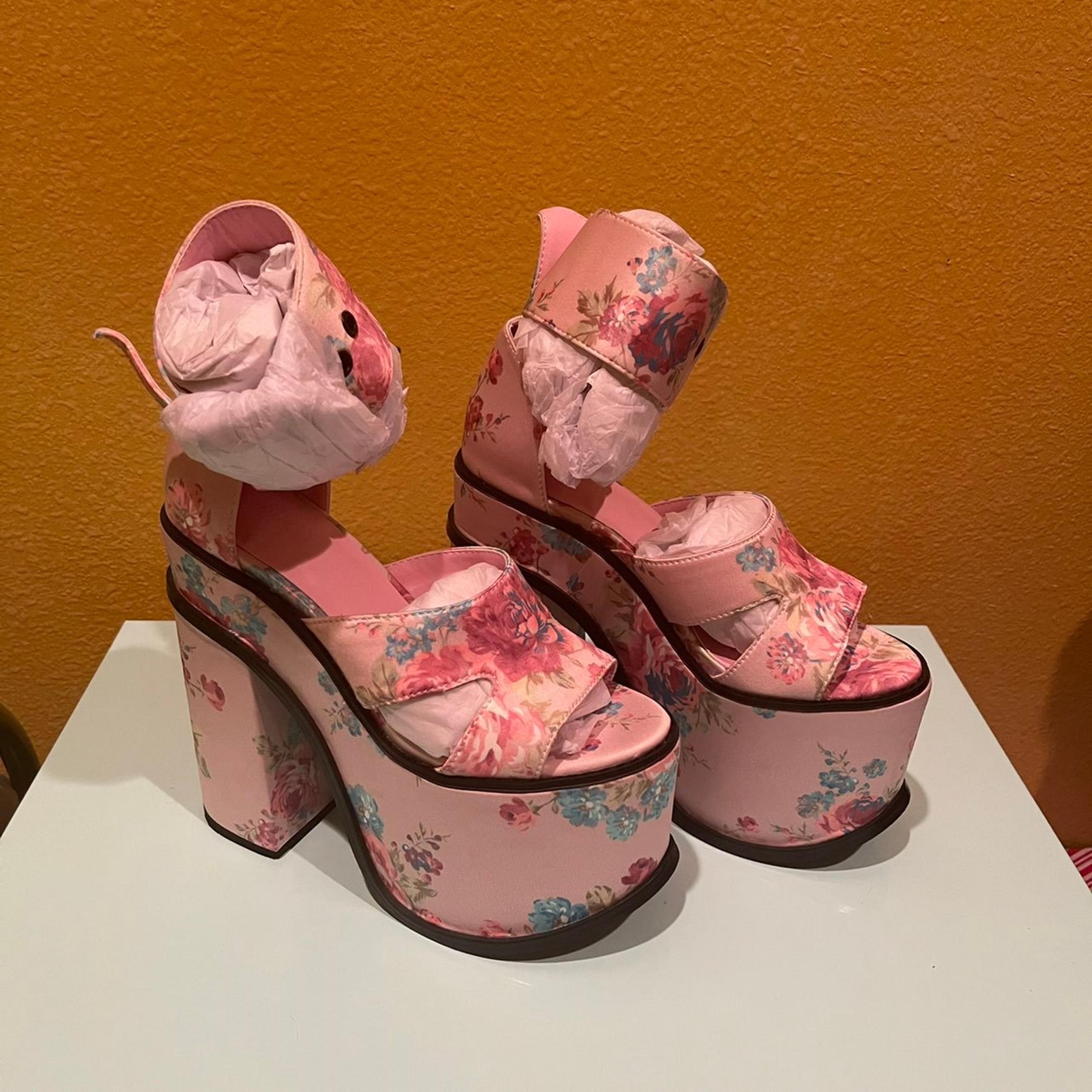 dolls kill sugar thrillz somebody's angel platform heels