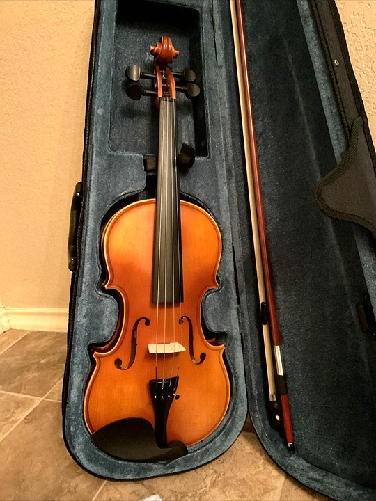 Handmade Flamed Violin 4/4 Professional Solid Maple Wood Shoulder Holder, Bow - detail