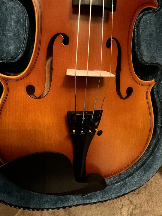 Handmade Flamed Violin 4/4 Professional Solid Maple Wood Shoulder Holder, Bow - detail