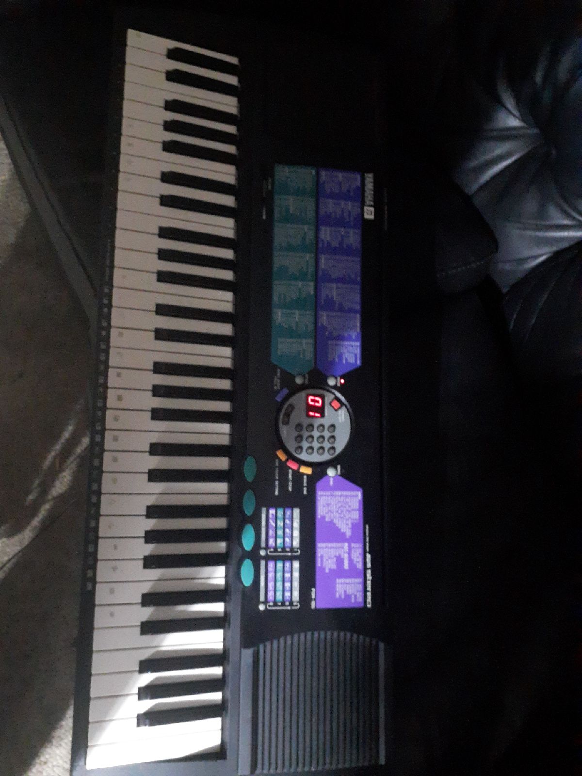 YAMAHA PSR-185 ELECTRONIC KEYBOARD - 4WM STEREO WITH ADVANCED WAVE ME