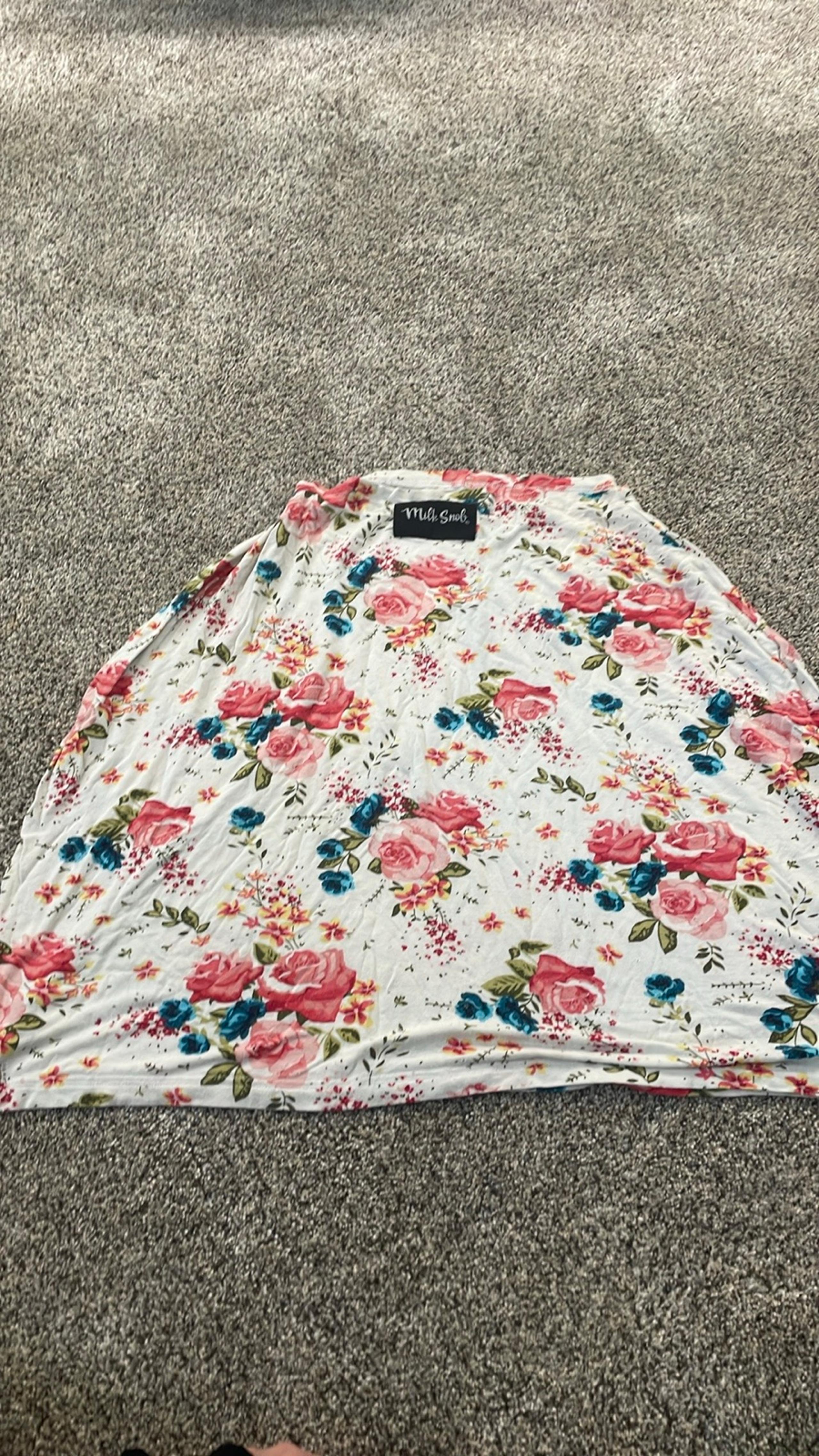 Milk snob carseat cover