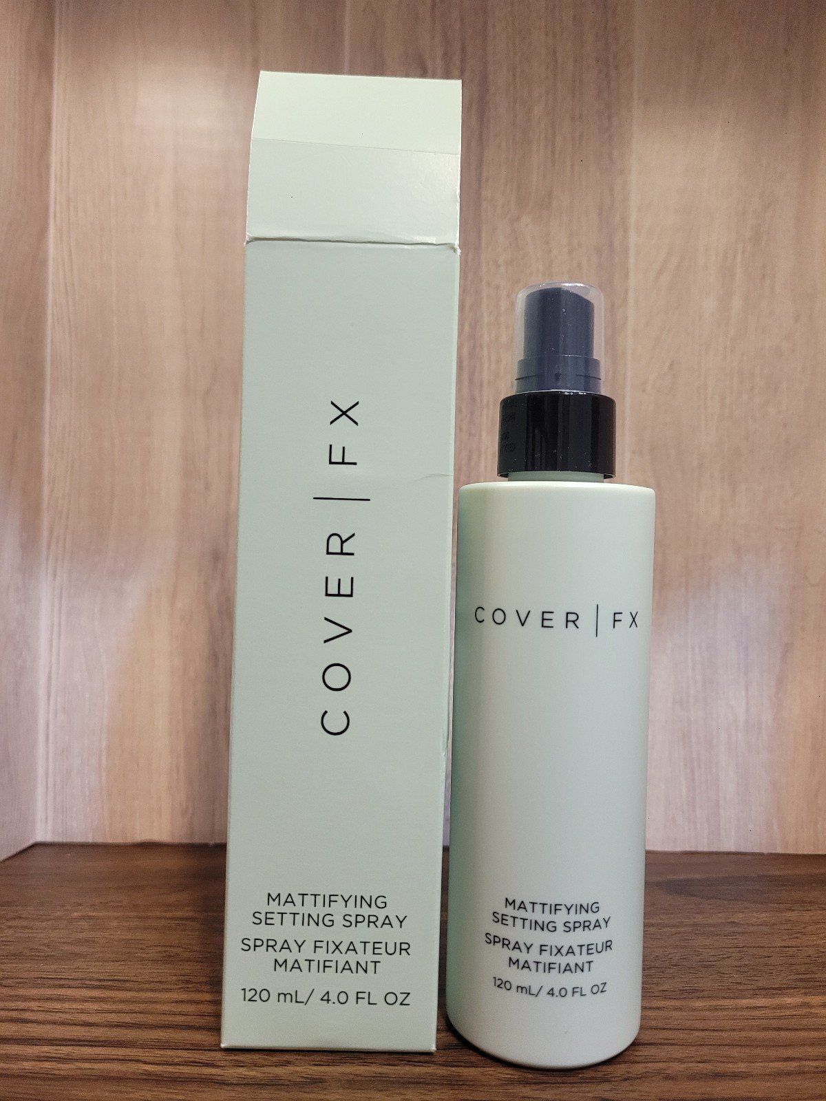 Cover FX Setting Spray – Mattifying & Long-Lasting