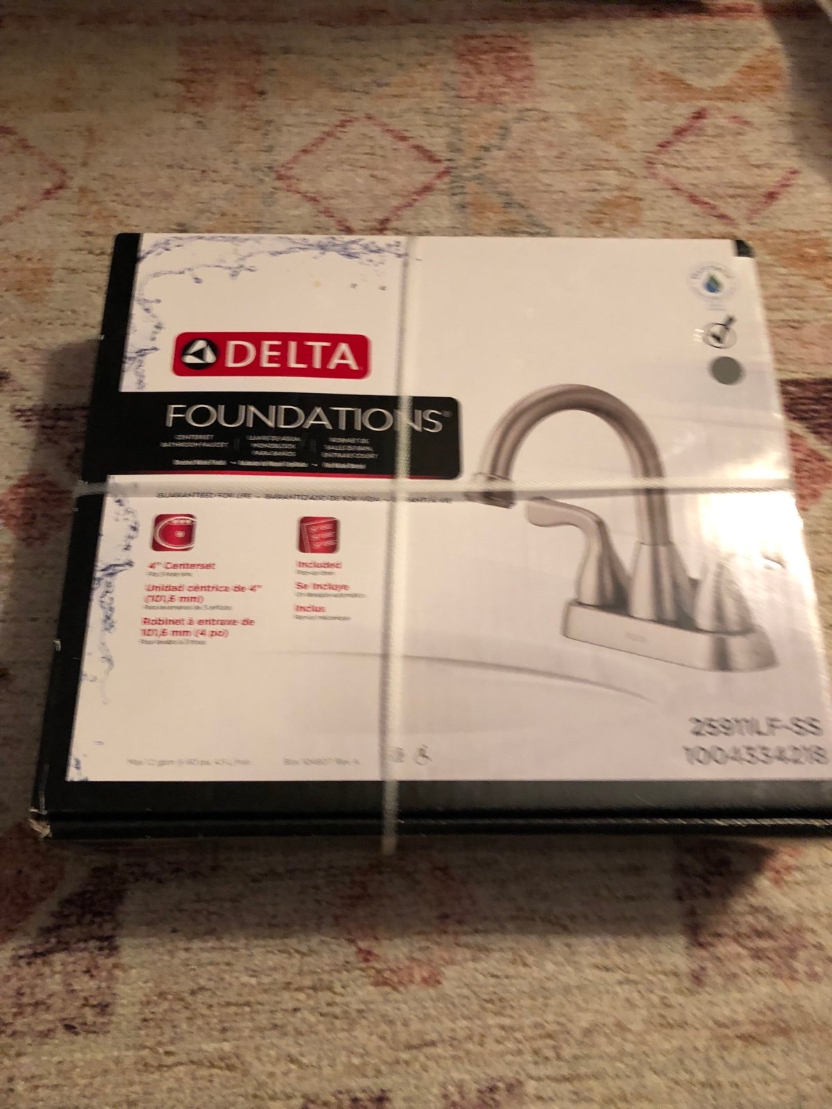 Delta Foundations 25911LF-SS Two Handle Centerset Bathroom Faucet Stackout in St