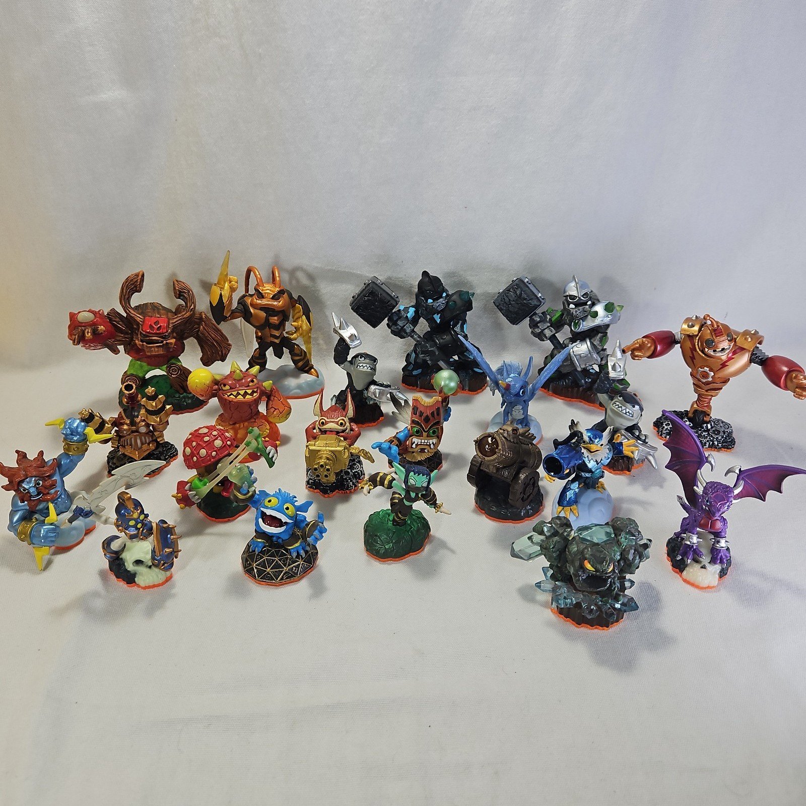 Activision Skylanders Giants Figure Lot