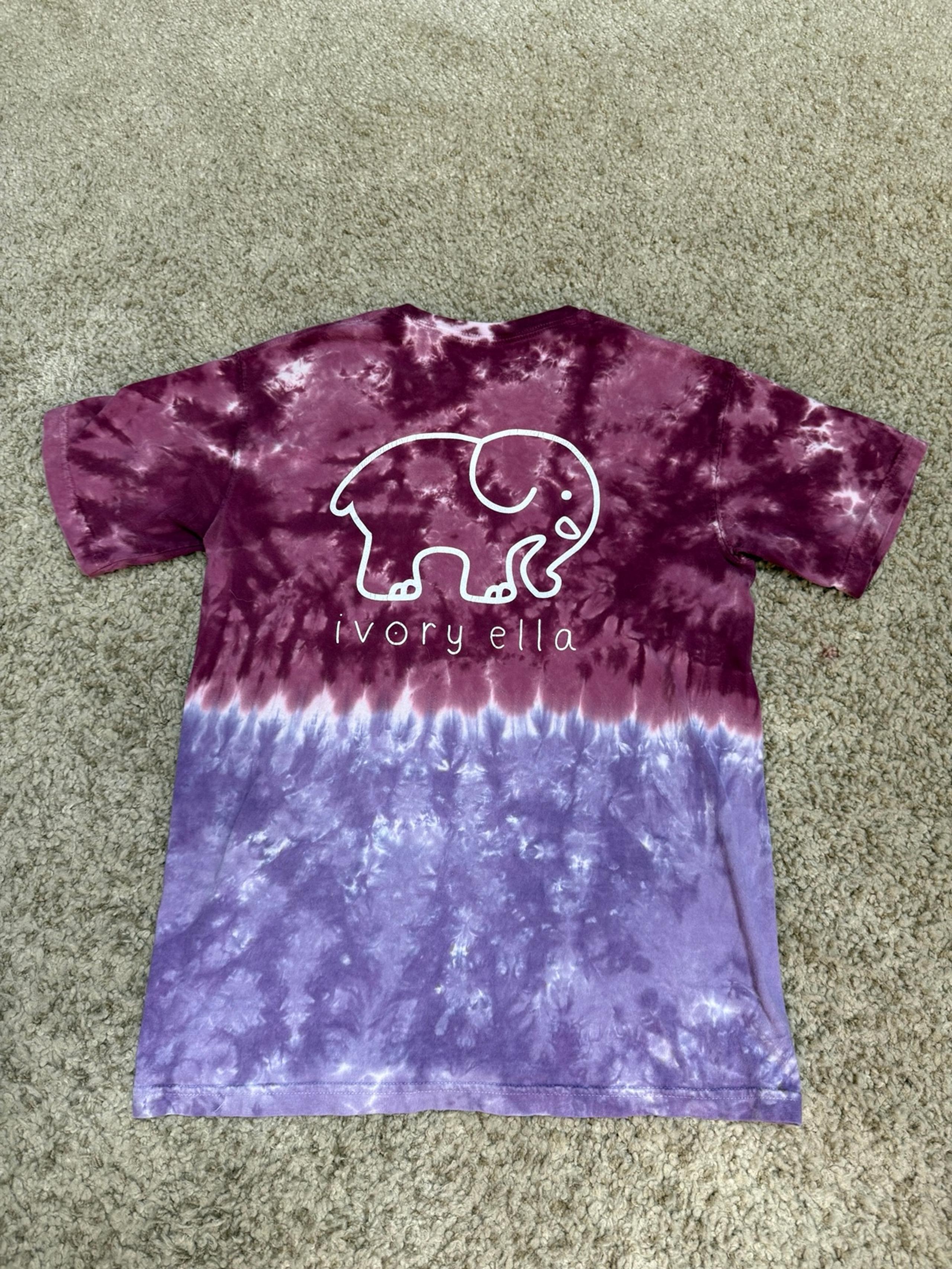 Ivory Ella Tie Dye T-Shirt - Size Small
