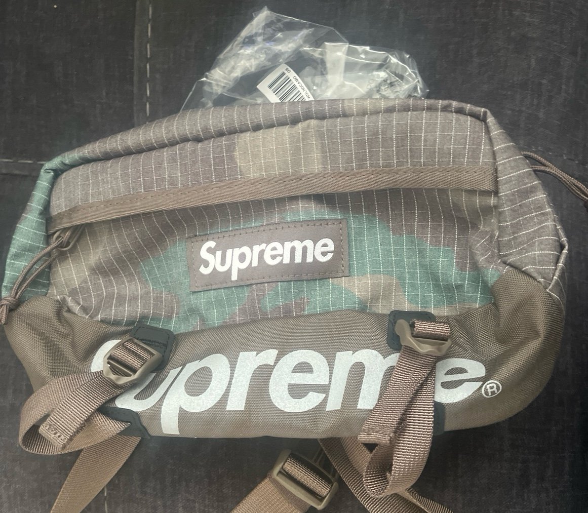 Supreme Camo Pouch