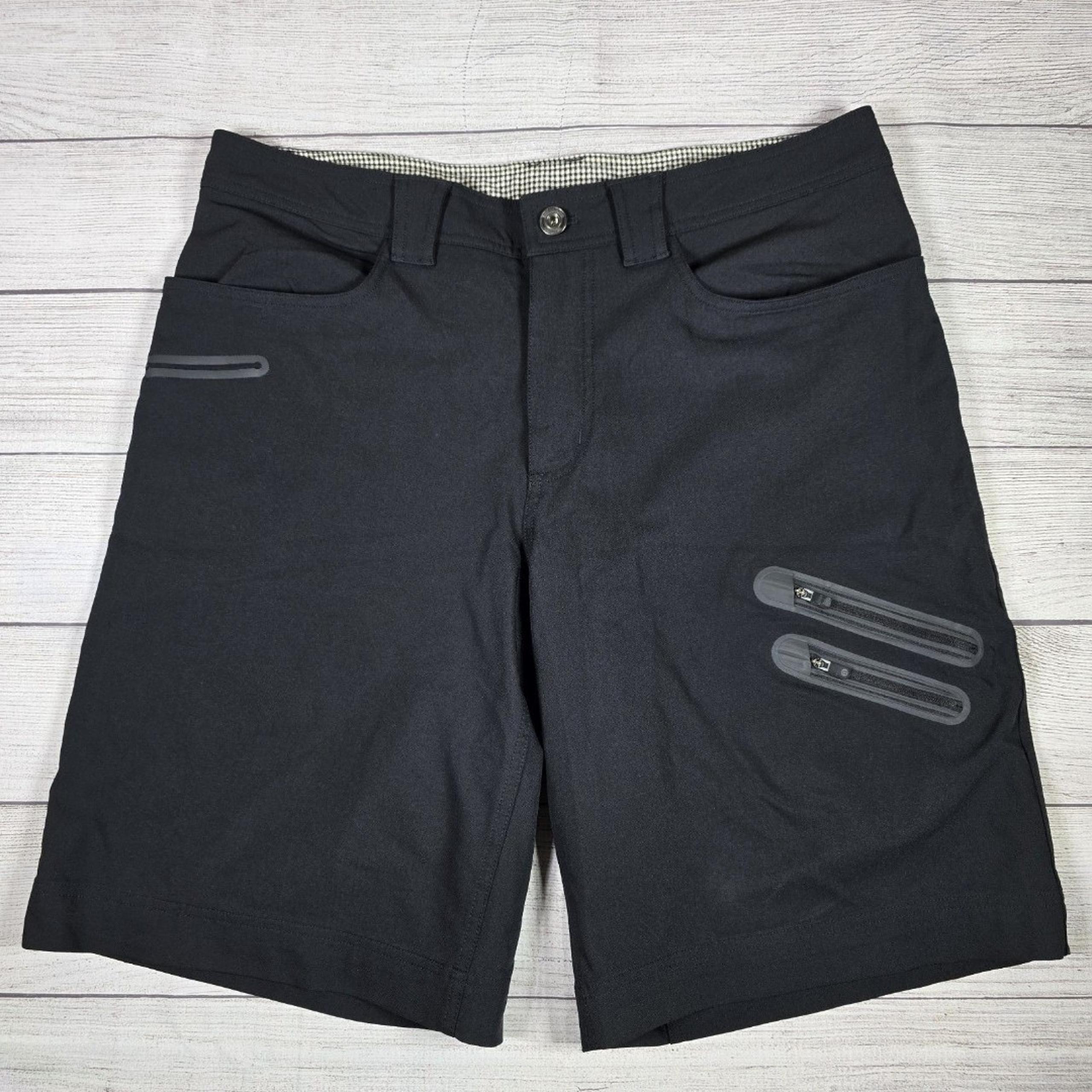 Lululemon Cadence Commute Shorts Mens Size 38 Black 10” Inseam Cargo Utility