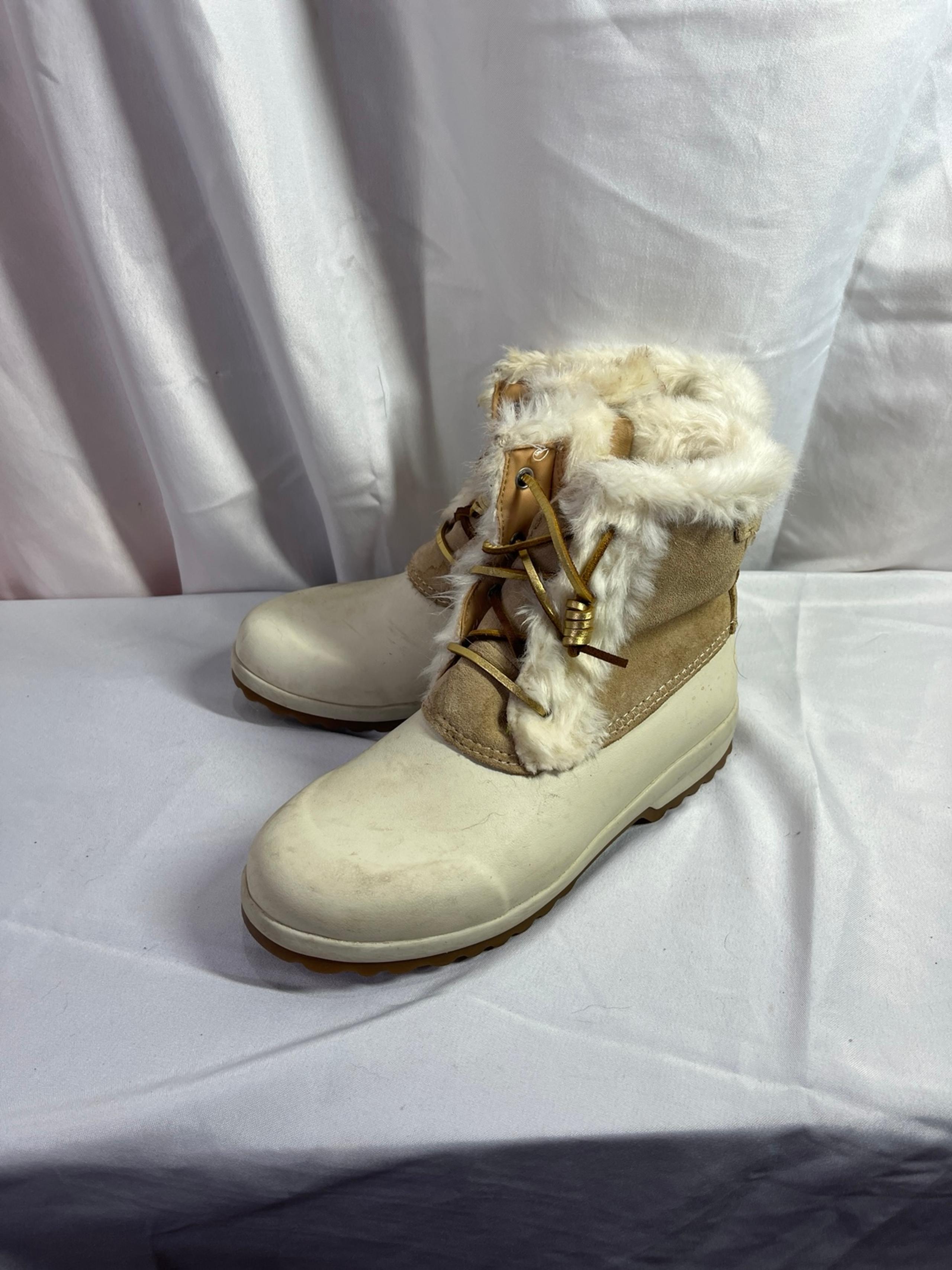 Sperry Women's Maritime Repel Suede Snow Boot Size 7.5
