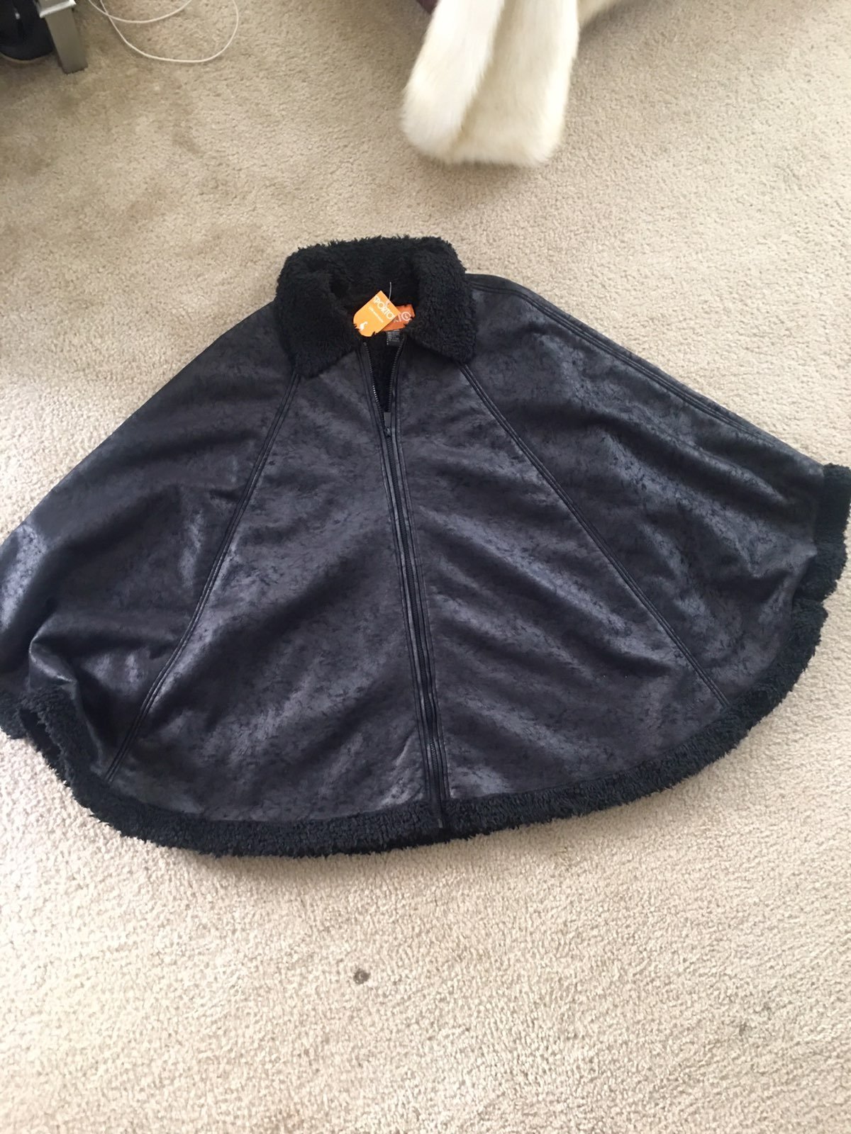 NWT Sporto Cape