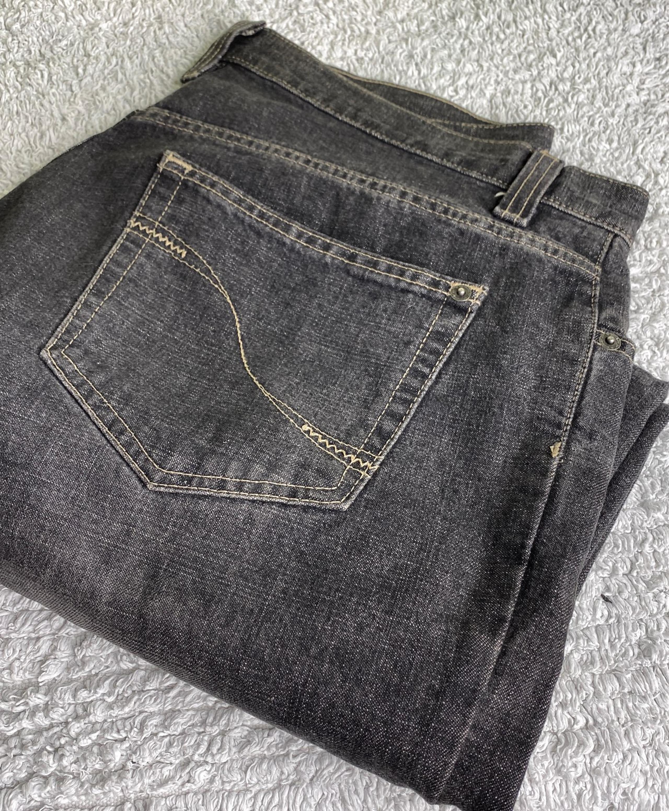 Men's Straight Leg Jeans DKNY