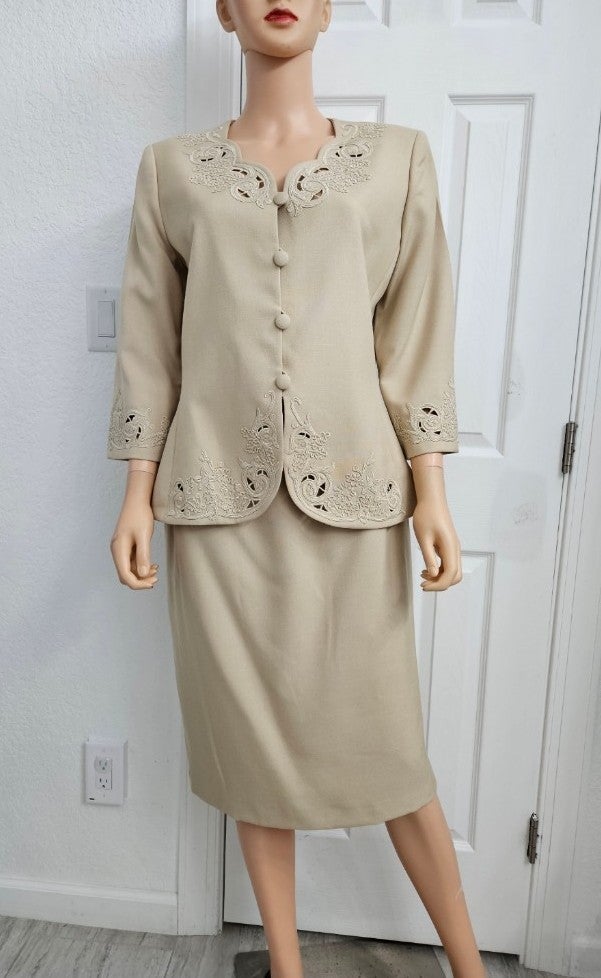 Le Suit Women's Skirt Suit 2 Pc Size 10 Beige Career Work wear