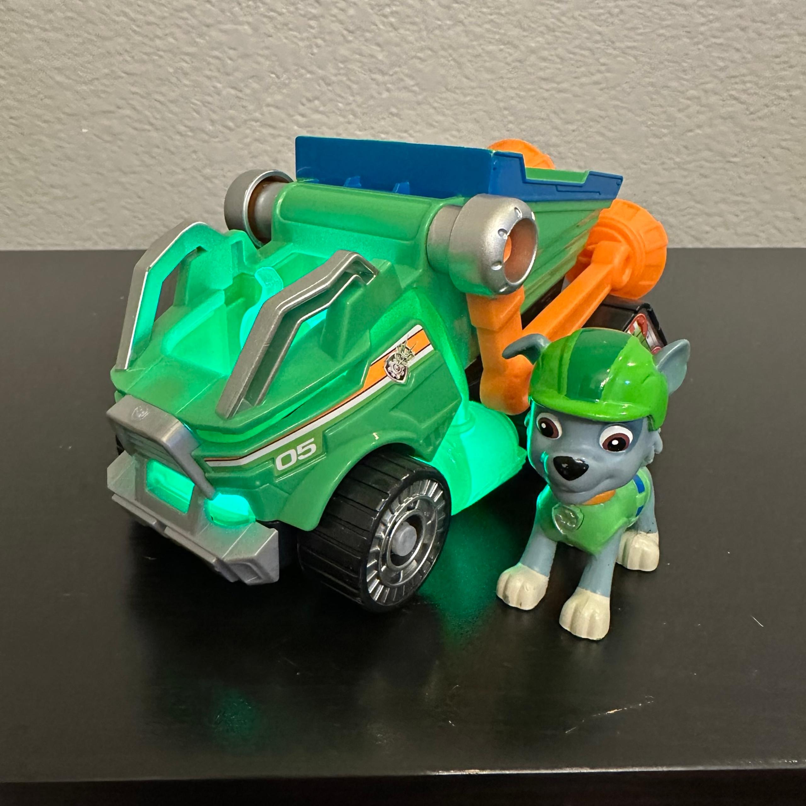 Paw Patrol Recycle Truck with Lights, Sounds & Rocky Figure