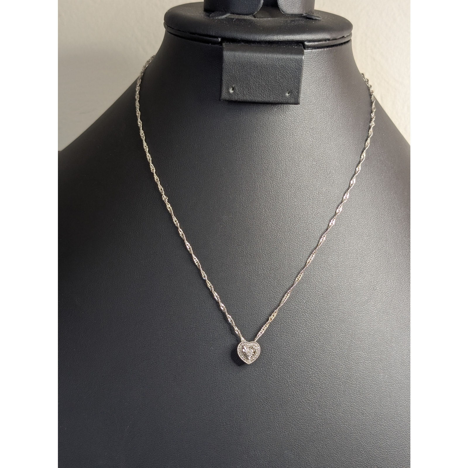 VTG 925 Sterling Silver Diamond Heart Pendant Fancy Sterling 18 Chain Necklace