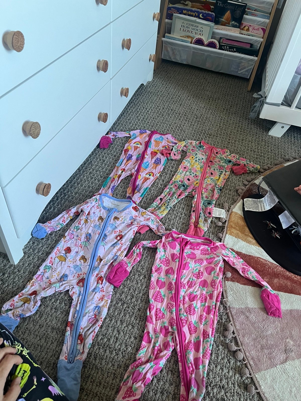 Little sleepies 6-12 bundle