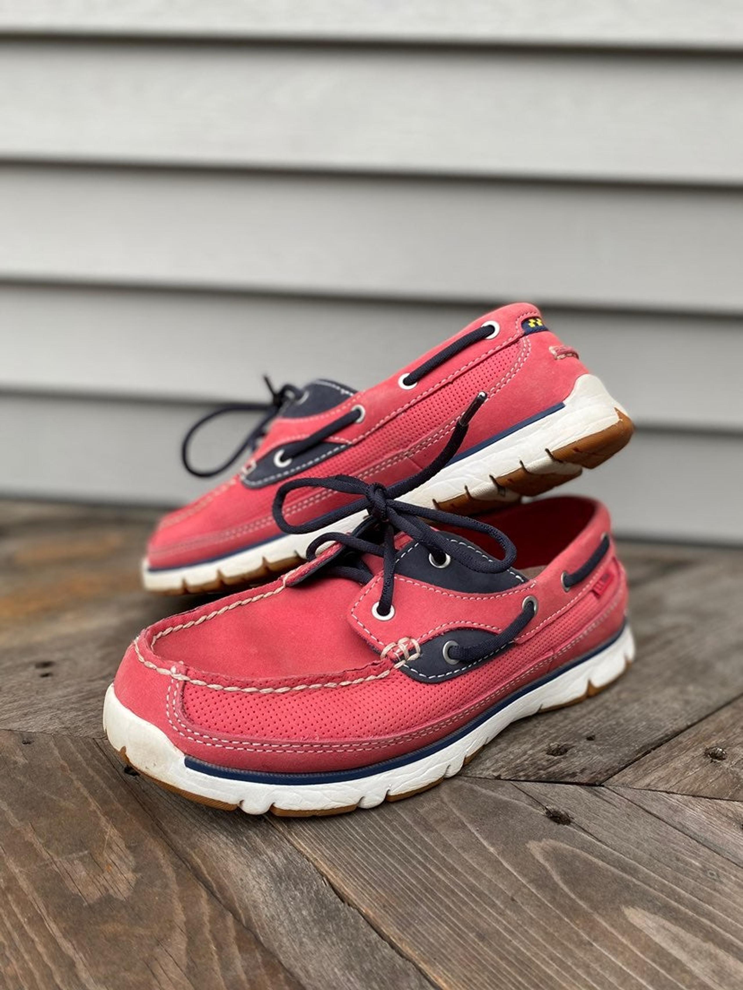 LL Bean Women’s Sz 9 Boat Salmon leather