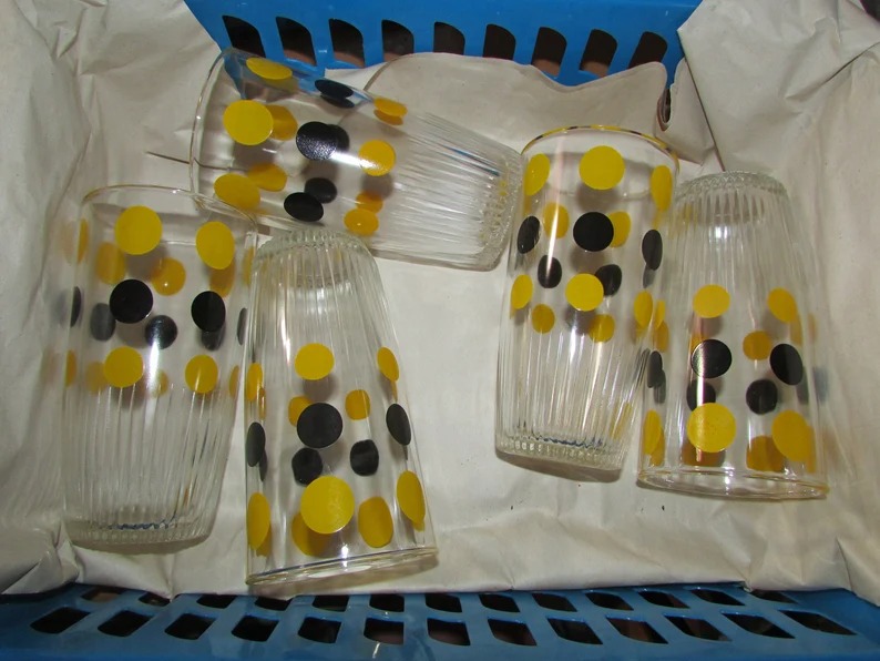 Glasses Tumblers (5) 6 Inches Tall Free USA Shipping