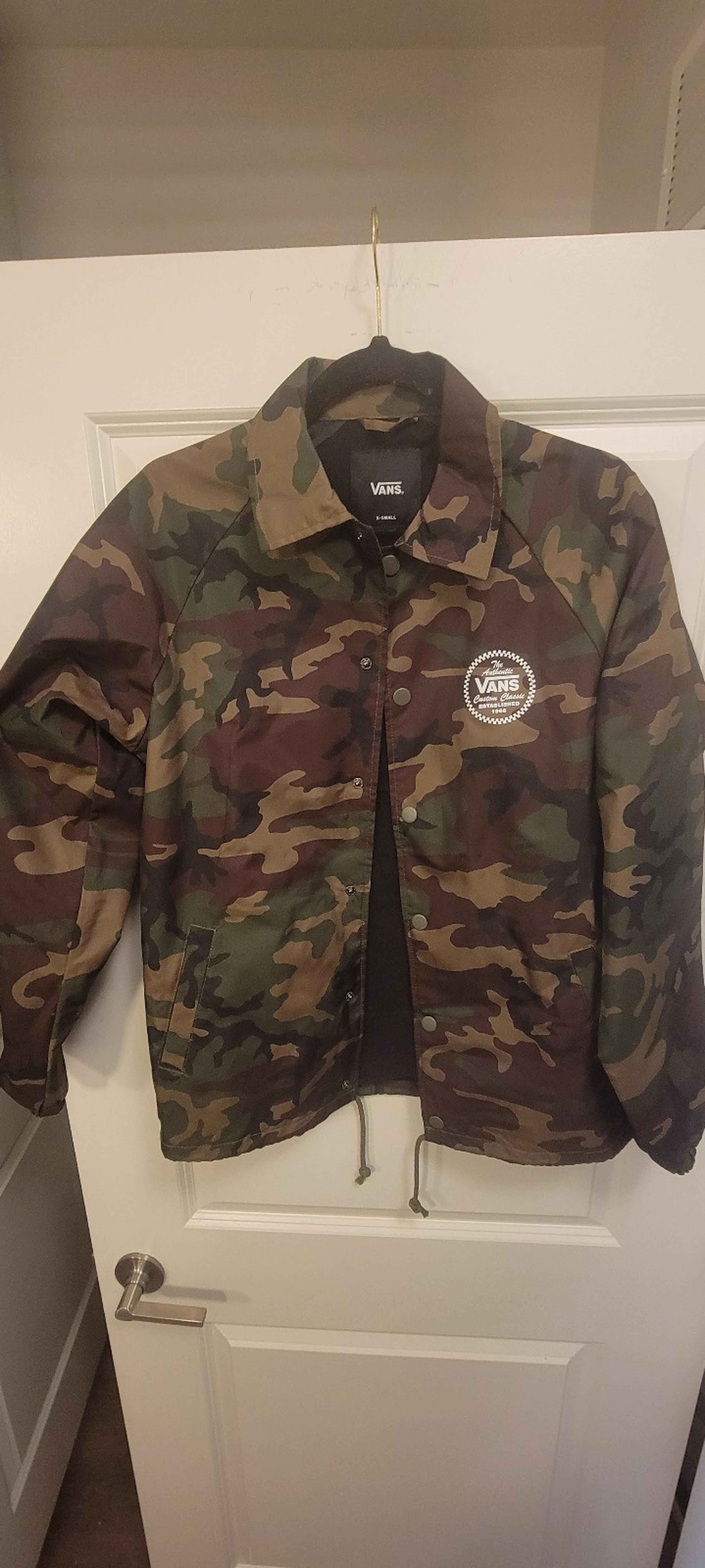 Vans Mens Camo Jacket Size XSmall Windbreaker Camouflage Lightweight