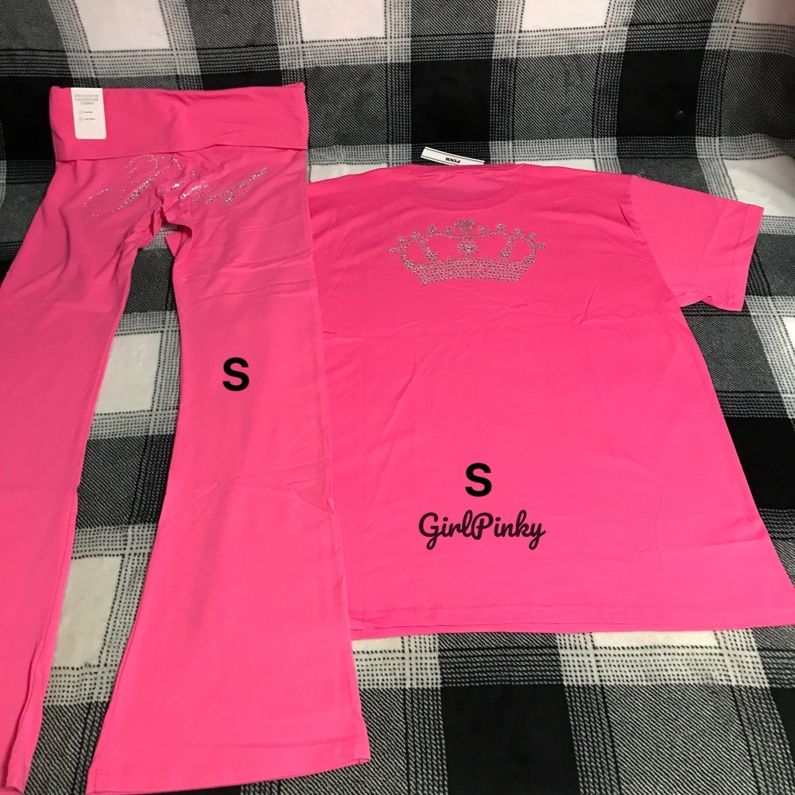 VS PINK FLARE LEGGINGS IN CARMINE ROSE BLING & CAMPUS TEE LIMITED EDITION SMALL
